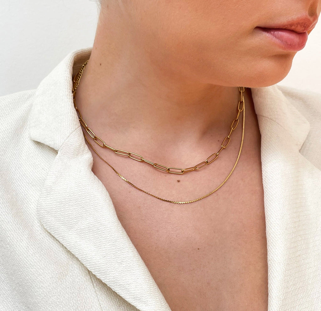 FAYE DAINTY THIN GOLD CHAIN NECKLACE